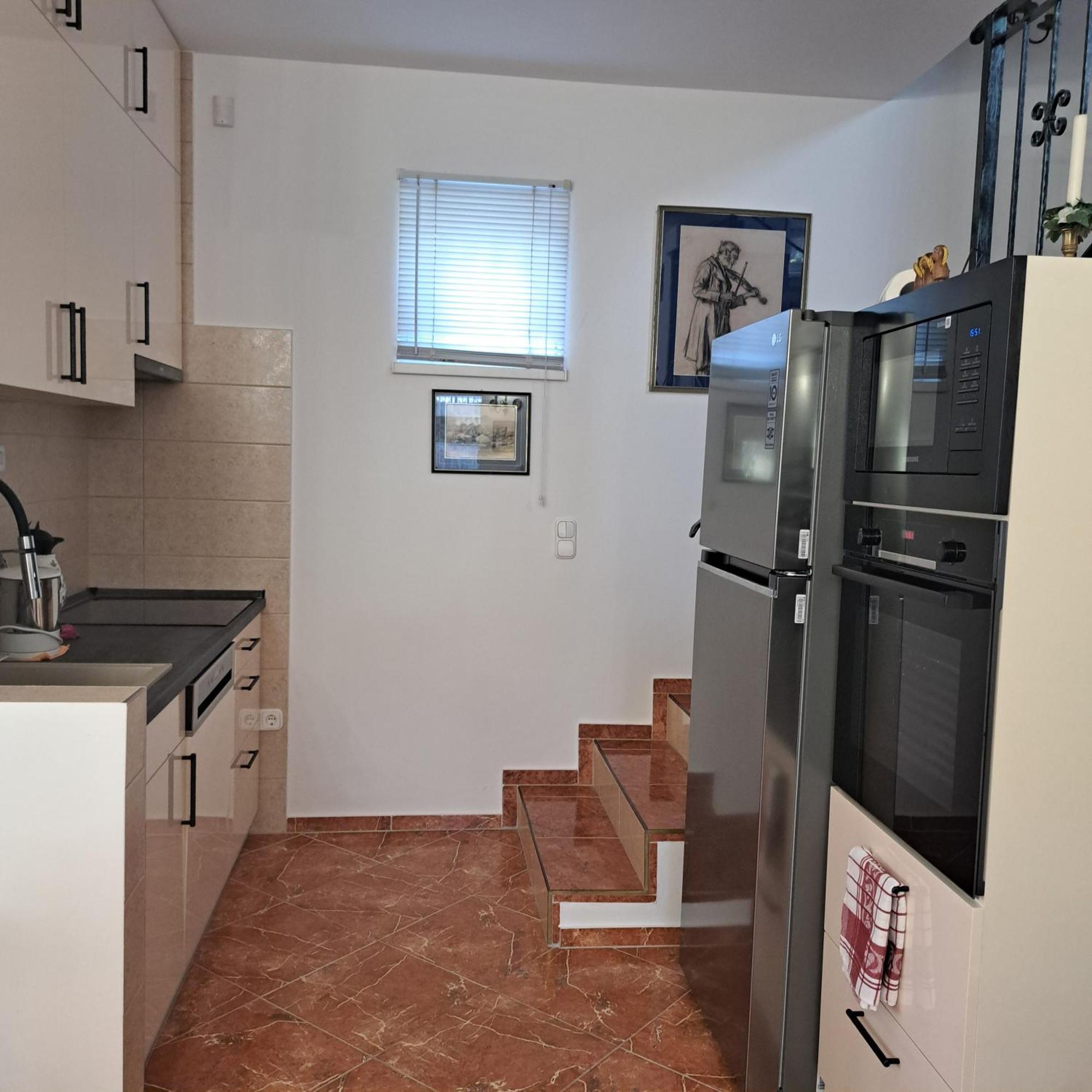 Ferienwohnung Tavirozsa Balatonfůzfő Exterior foto